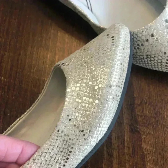 White Mountain | Cream & Silver Snakeskin Embossed Genuine Leather Flats - Picture 2 of 7